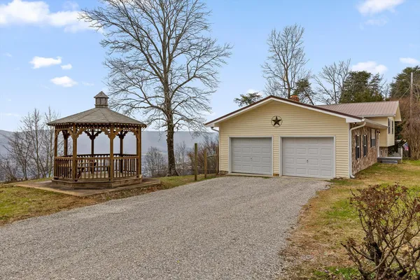$375,000 | 1310 Brow Road, Trenton, GA 30752