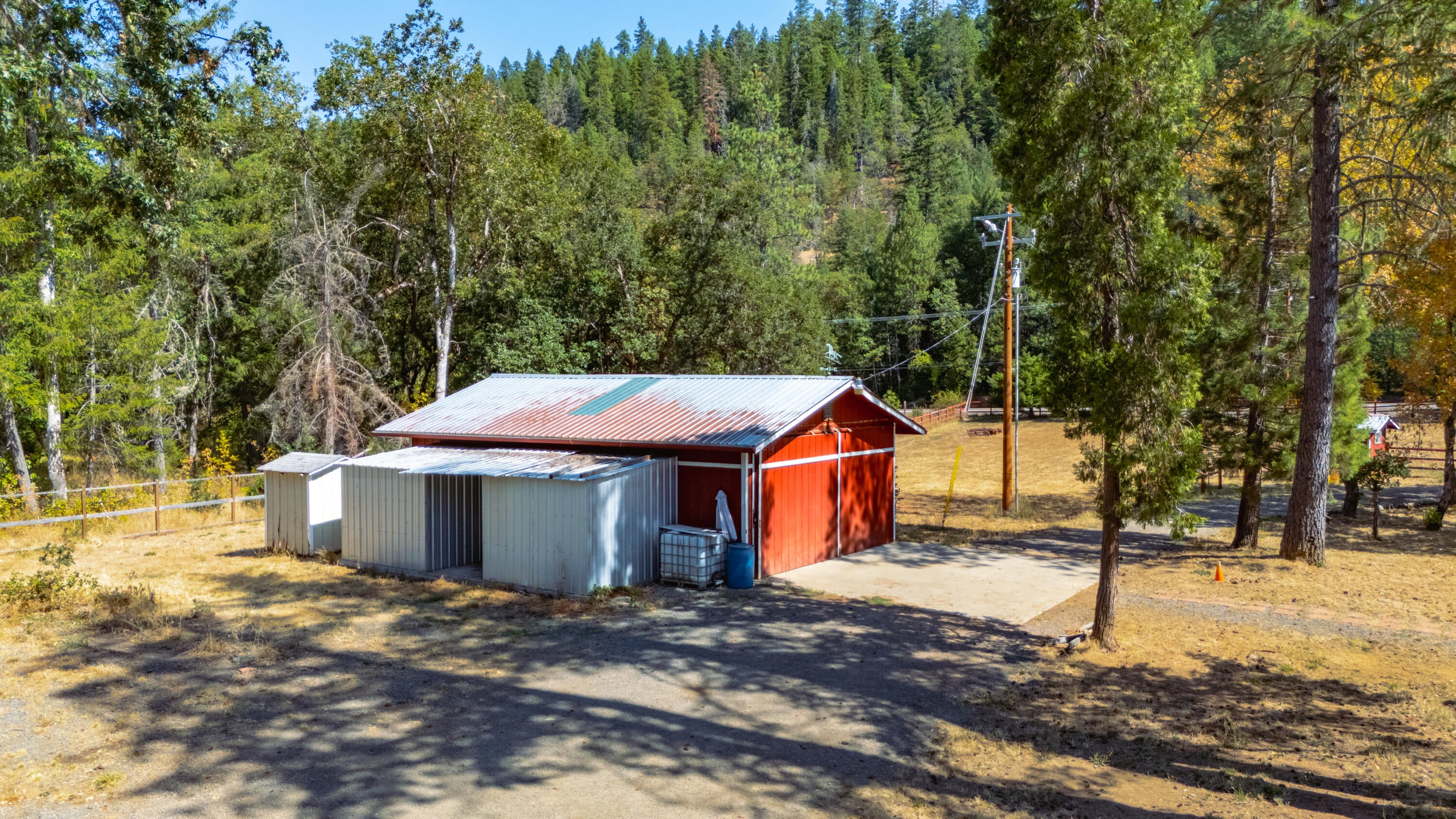 7354 Takilma Road Cave Junction, OR 97523 - Photo 19 of 30 Shop