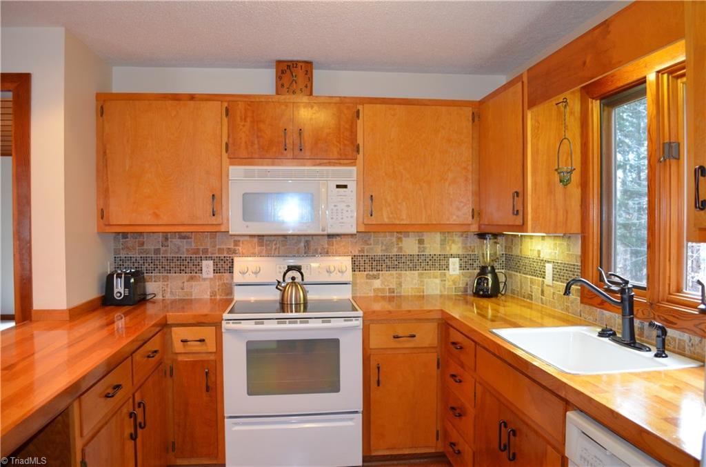 6196 Narrow Way Lane Rural Hall, NC 27045 - Photo 7 of 30