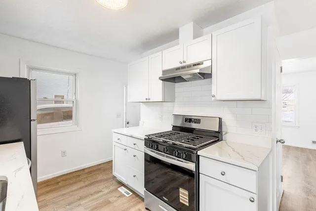 $325,000 | 5242 Louisiana Avenue North, Minneapolis, MN 55428