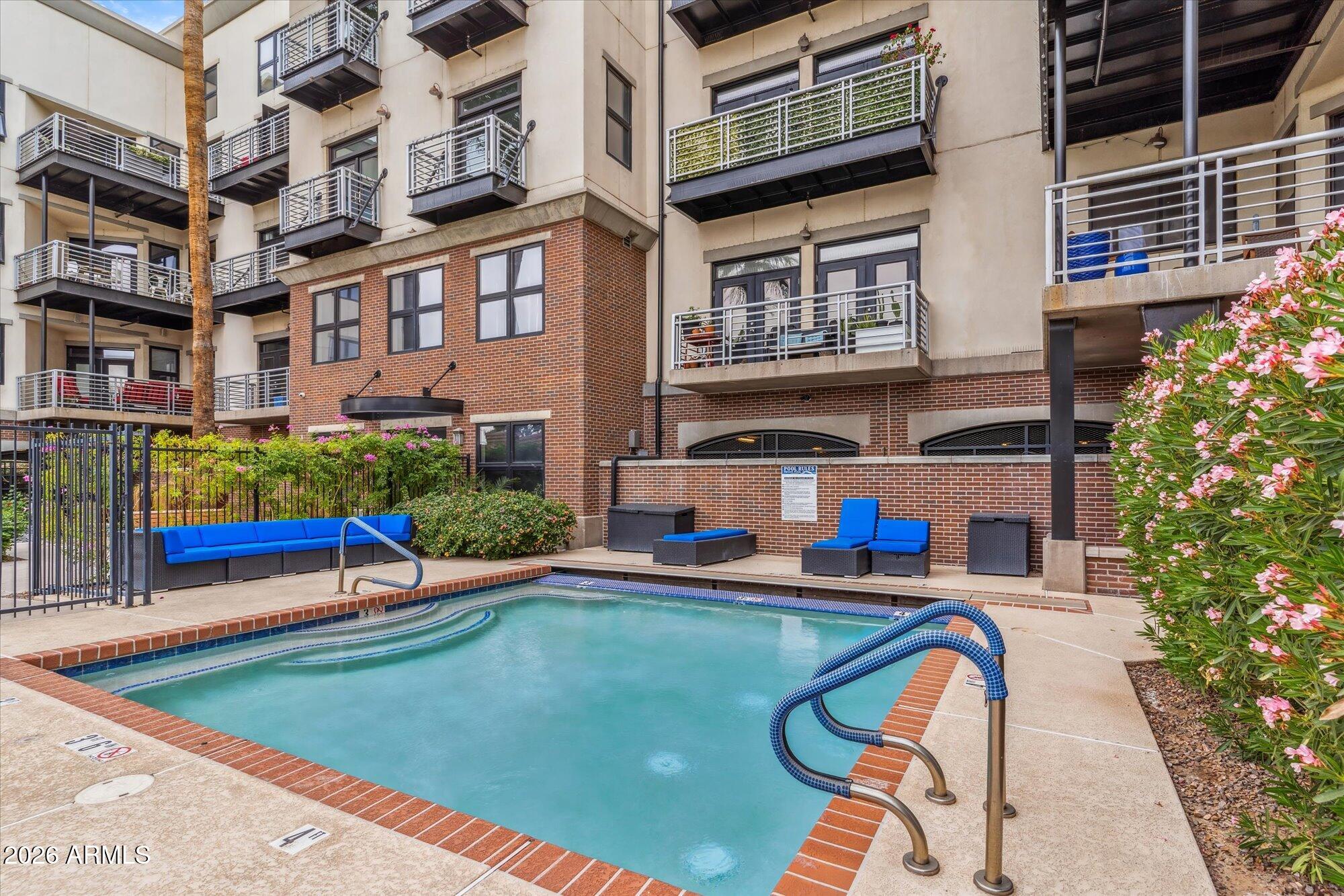 914 East Osborn Road, Unit 202 Phoenix, AZ 85014 - Photo 8 of 42 08-Community Pool