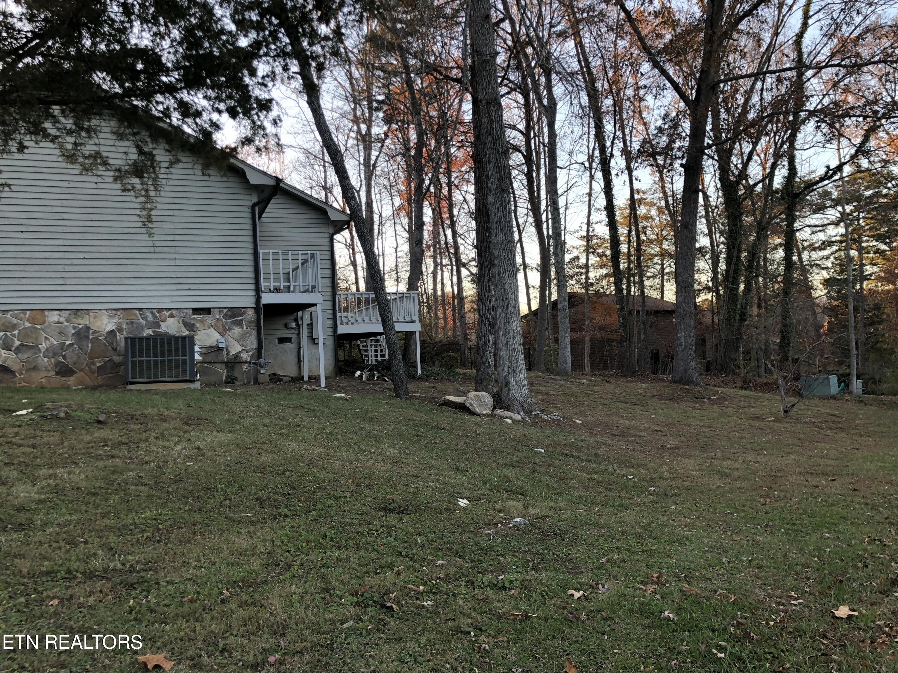 107 Hazleton Lane Oak Ridge, TN 37830 - Photo 24 of 26 Large Side Yard
