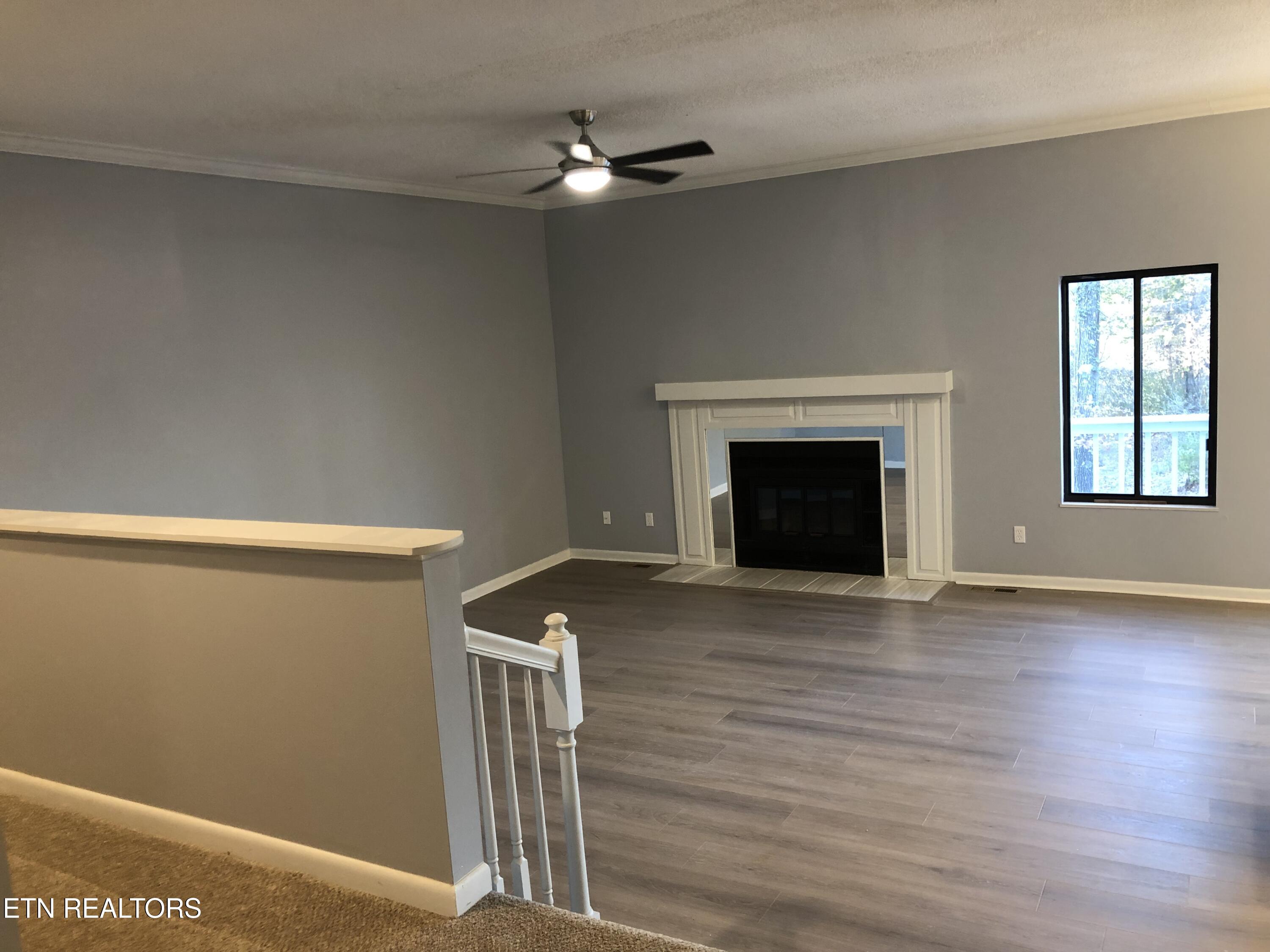 107 Hazleton Lane Oak Ridge, TN 37830 - Photo 6 of 26 Great Room