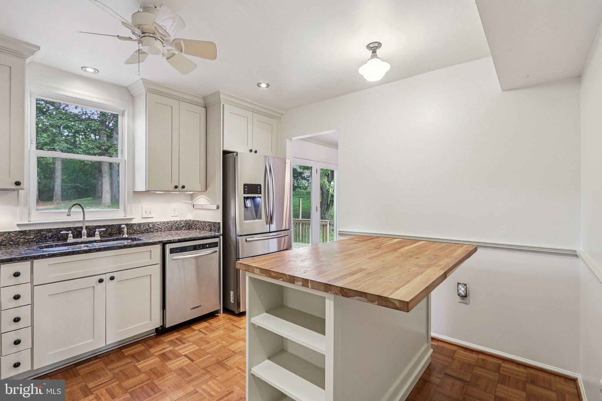 8933 Rolling Road Manassas, VA 20110 - Photo 13 of 67 Gallery Image 13