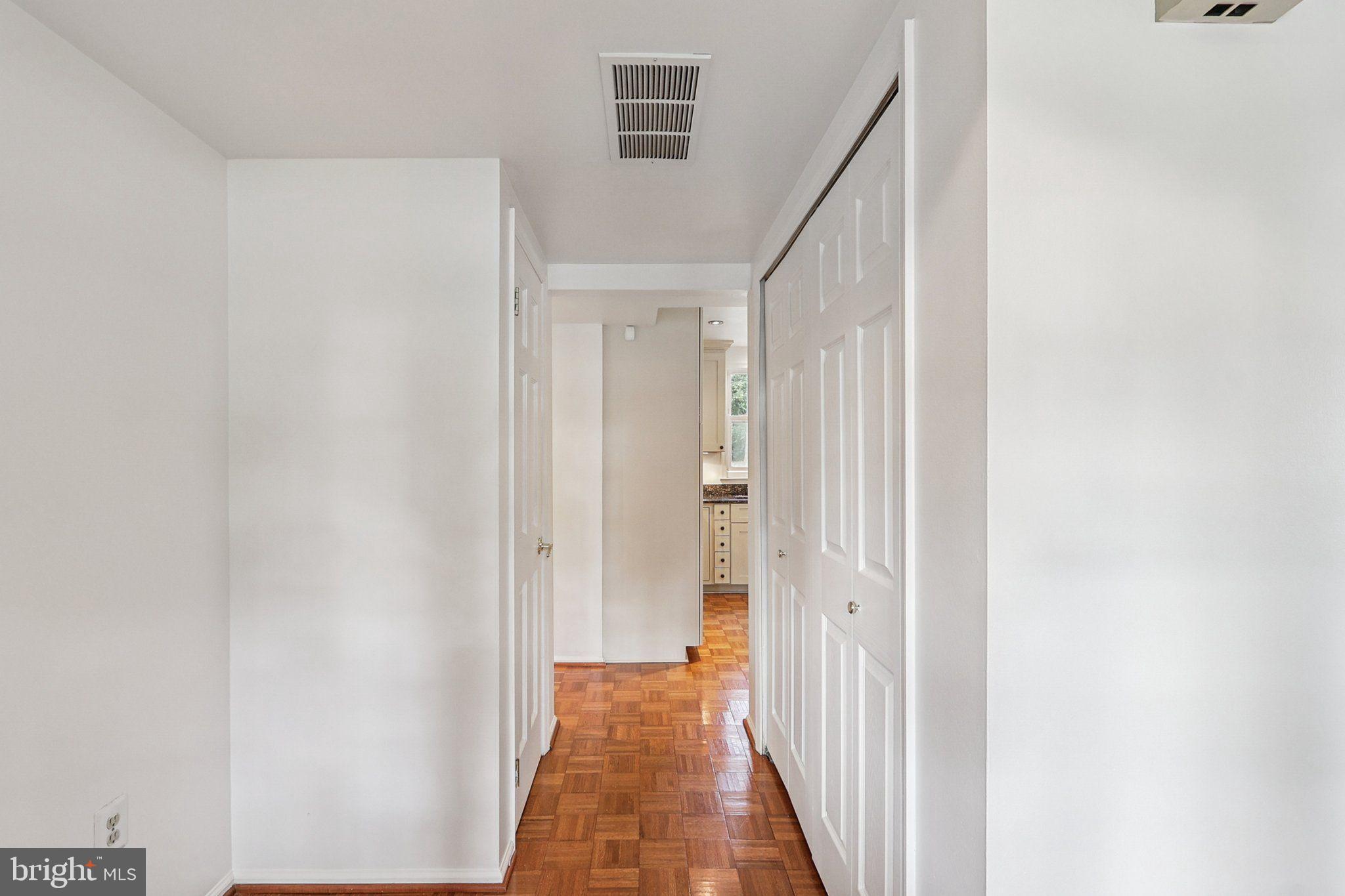 8933 Rolling Road Manassas, VA 20110 - Photo 22 of 67 Gallery Image 22