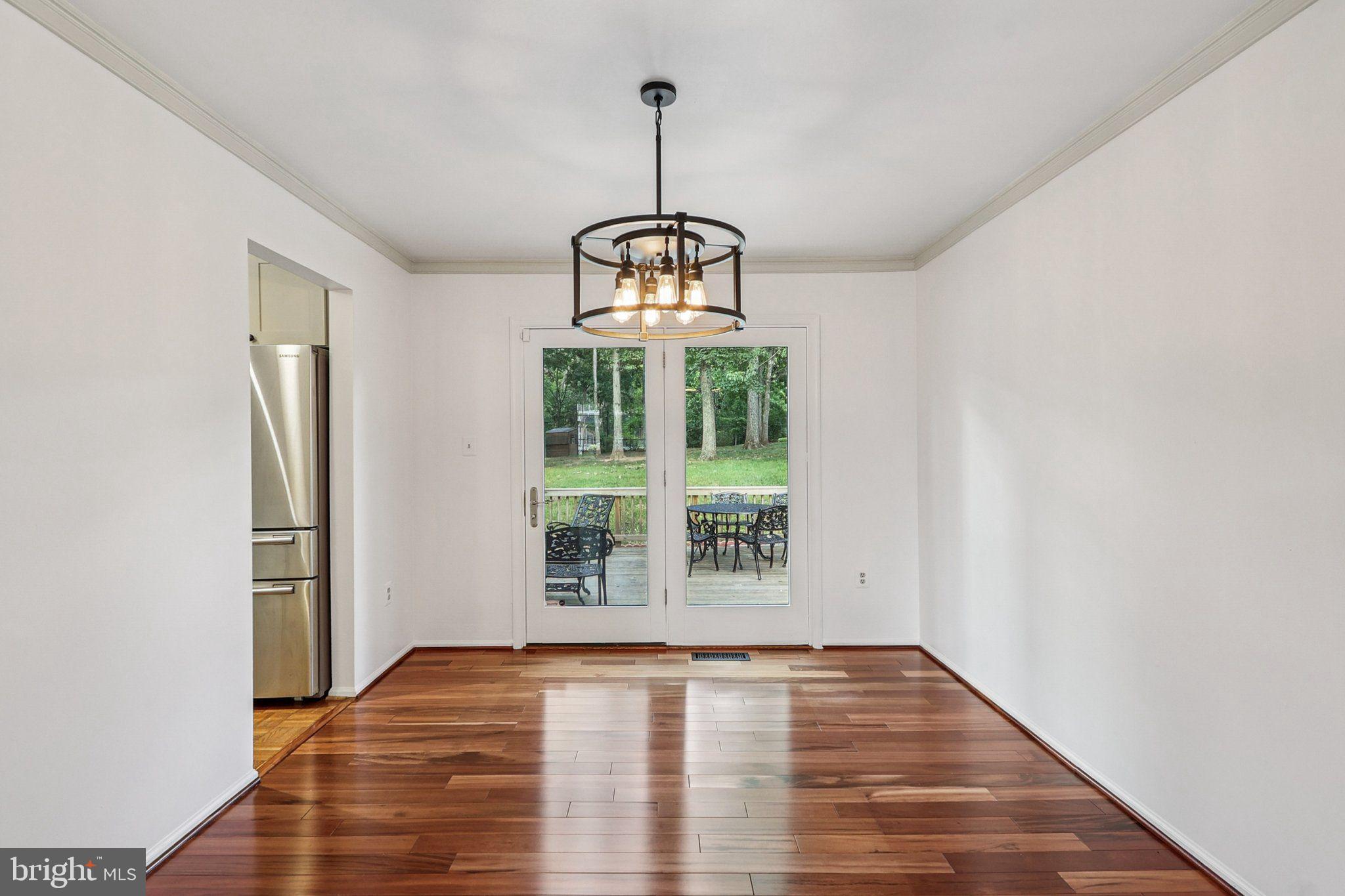 8933 Rolling Road Manassas, VA 20110 - Photo 9 of 67 Gallery Image 9