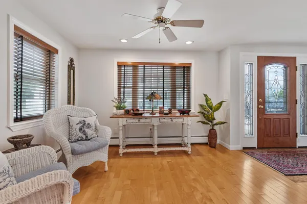 $1,100,000 | 7 Redman Street, Hampton, NH 03842