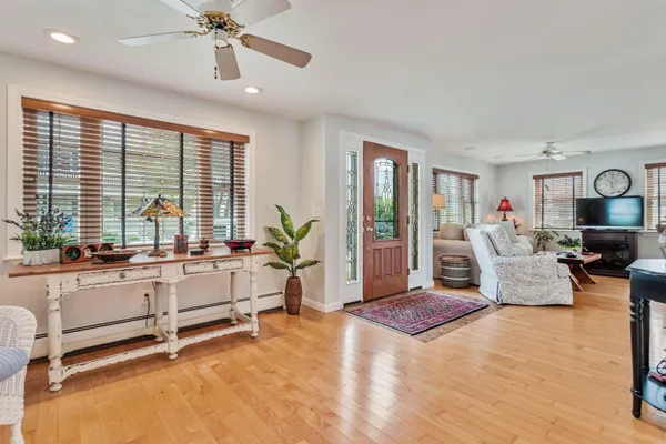 $1,100,000 | 7 Redman Street, Hampton, NH 03842