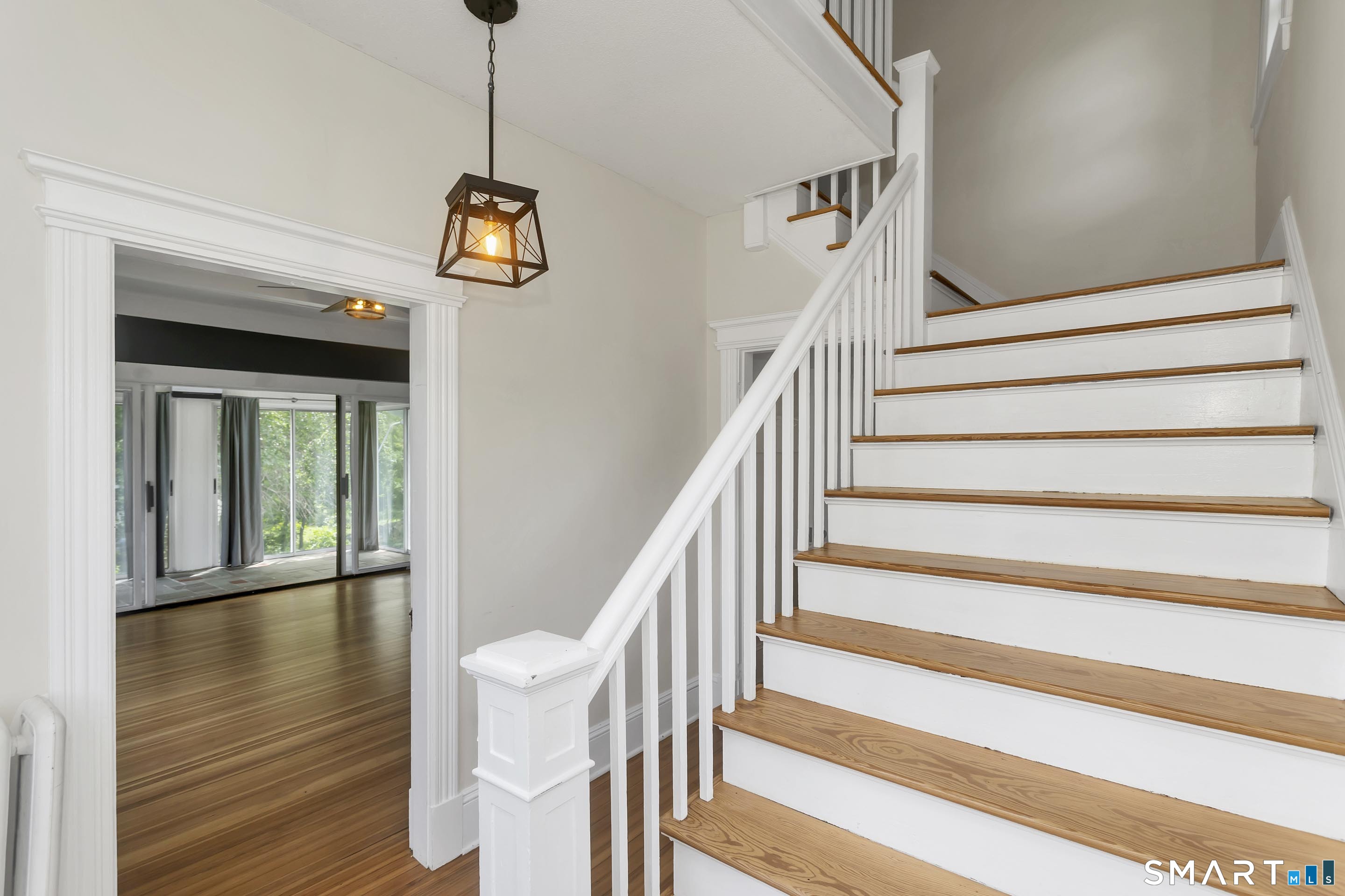 320 Mapleton Avenue Suffield, CT 06078 - Photo 2 of 38