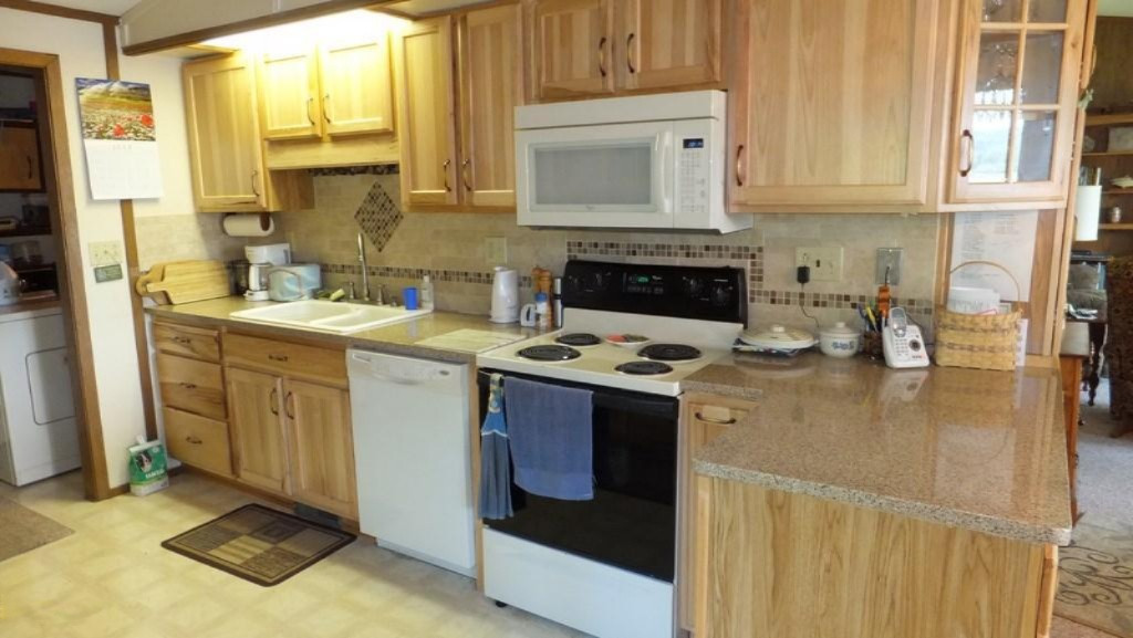 16835 Starkey Road Arcadia, MI 49613 - Photo 5 of 43 16835 Starke Rd @ (4)