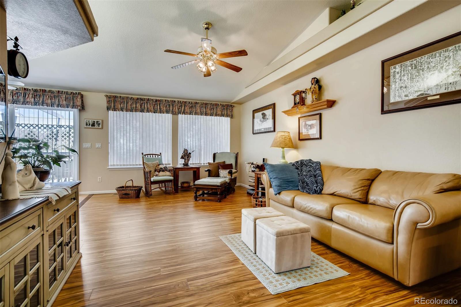 2257 West Bitterroot Place Highlands Ranch, CO 80129 - Photo 8 of 38