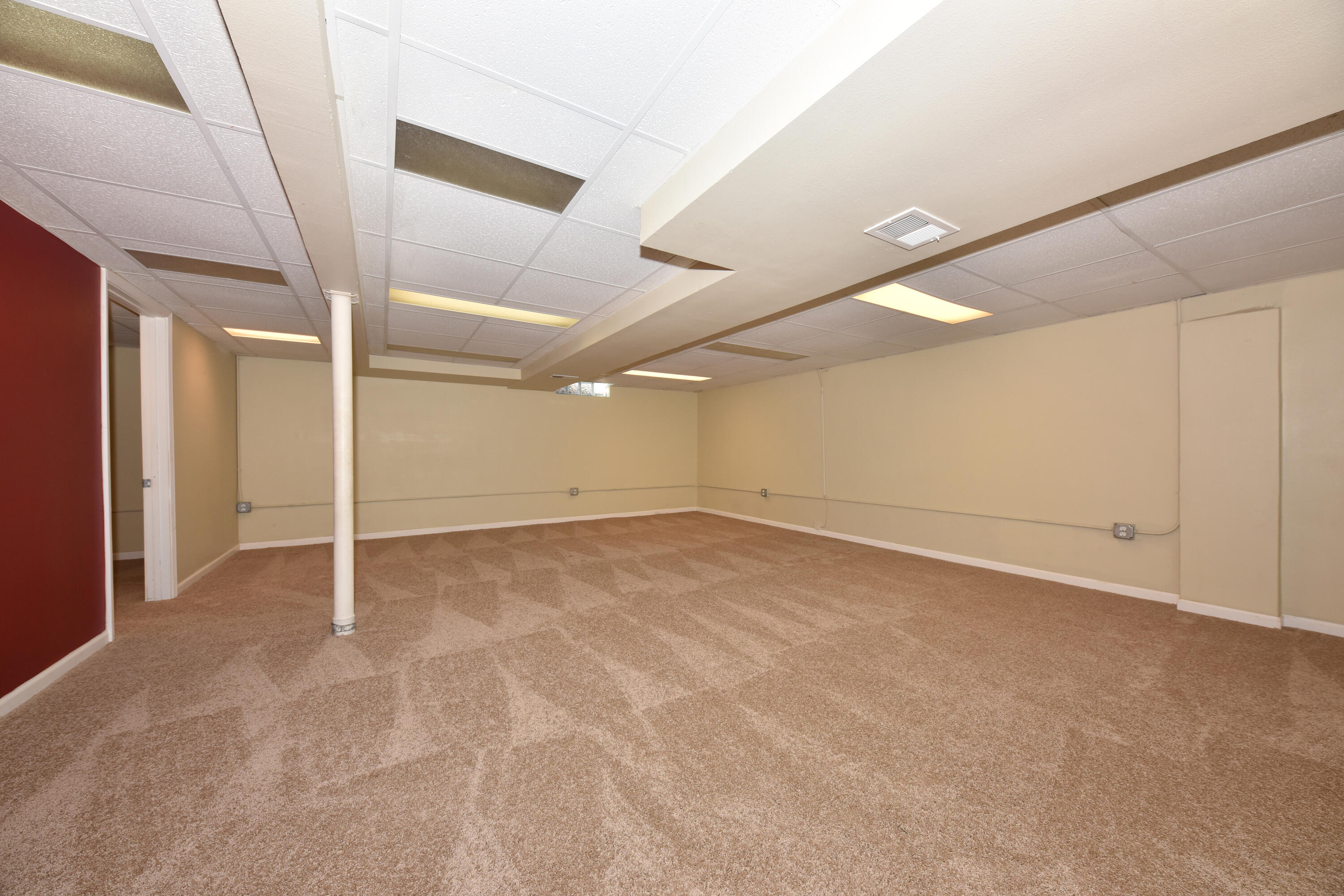 5669 South 24th Street Milwaukee, WI 53221 - Photo 21 of 33 Rec Room