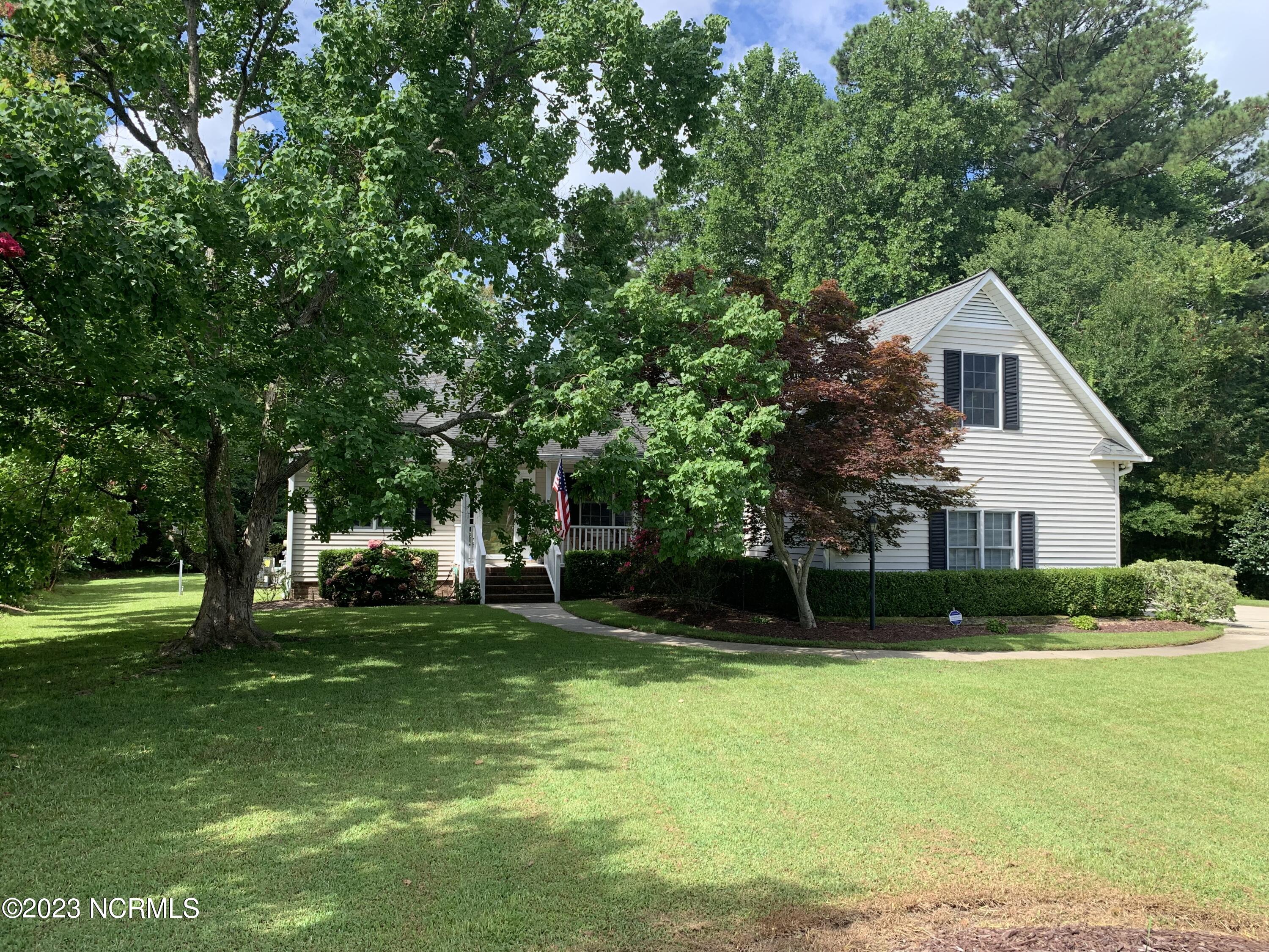 111 Geneva Road New Bern, NC 28562 - Photo 2 of 40 IMG_4466