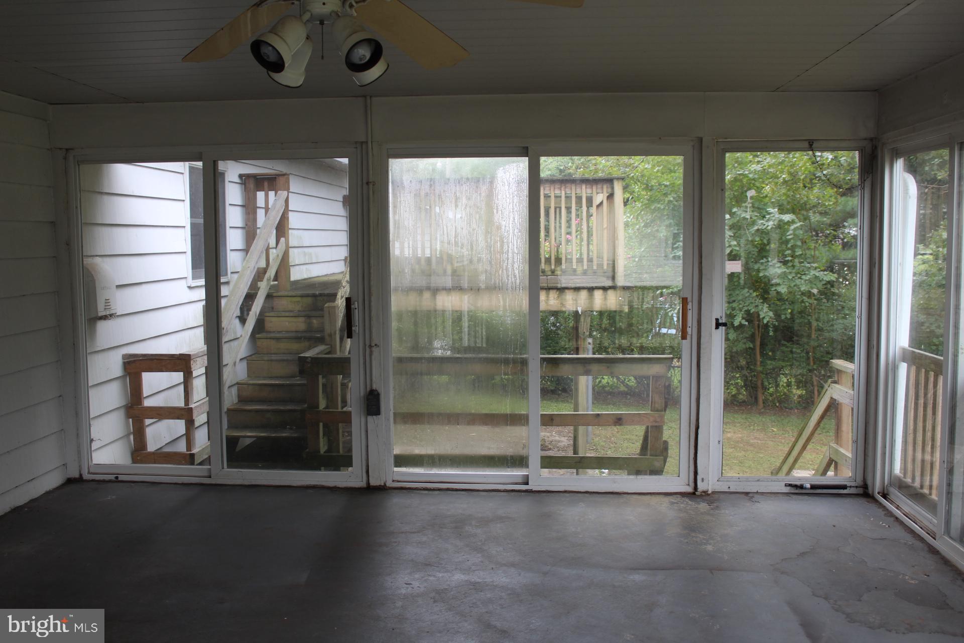772 South Old Mill Road Dover, DE 19901 - Photo 18 of 28 Enclosed porch