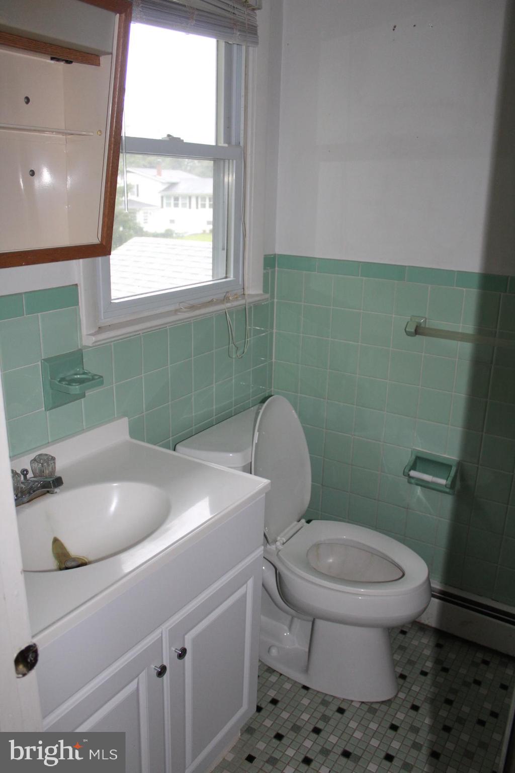 772 South Old Mill Road Dover, DE 19901 - Photo 22 of 28 Master Bath
