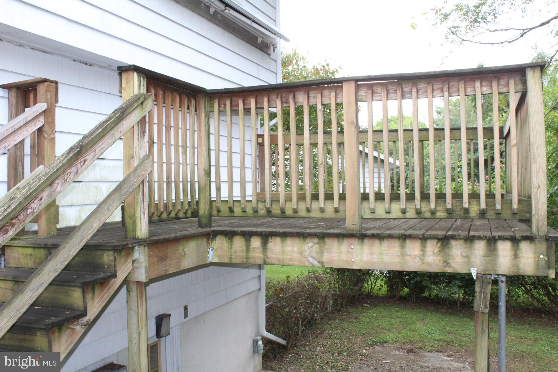 772 South Old Mill Road Dover, DE 19901 - Photo 4 of 28 Raised Deck