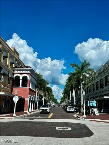 $118,750 | 2590 First Street, Unit 113, Fort Myers, FL 33901