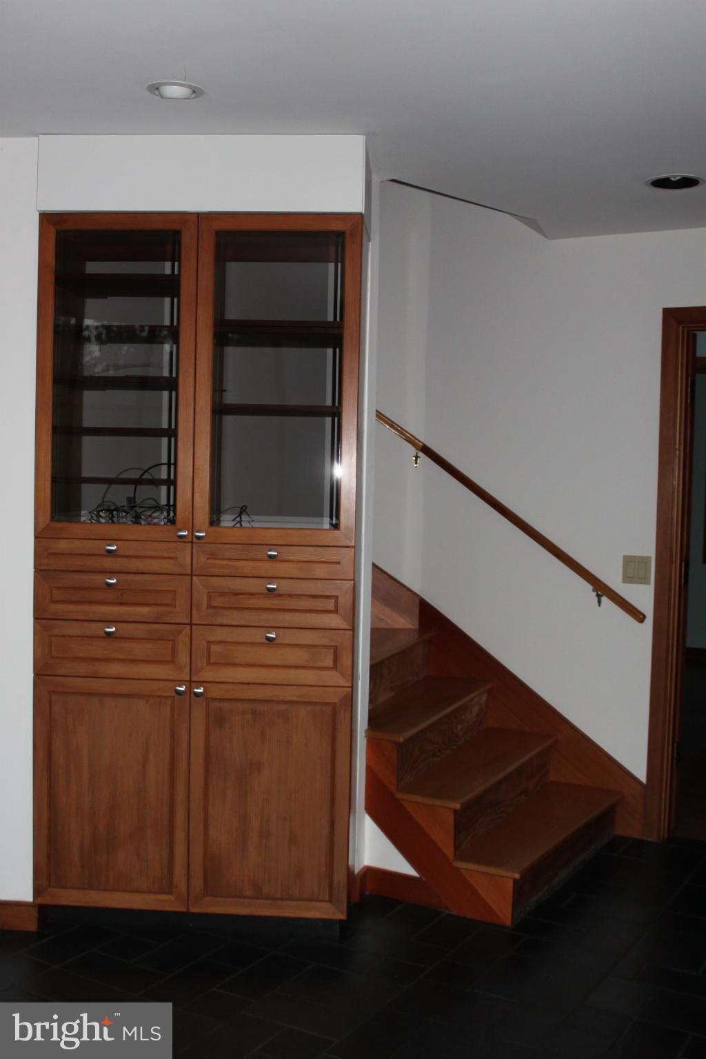 201 Hunters Road Washington, VA 22747 - Photo 12 of 30 Built-in features throughout the house