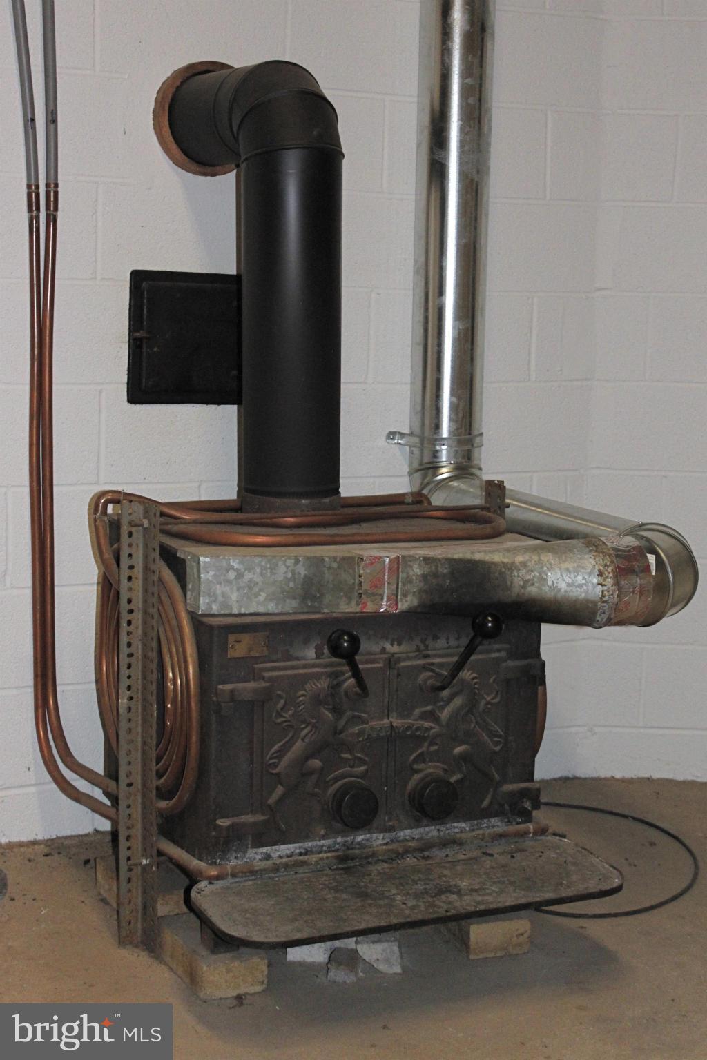 201 Hunters Road Washington, VA 22747 - Photo 21 of 30 LL wood stove w/ tubing for max. efficiency