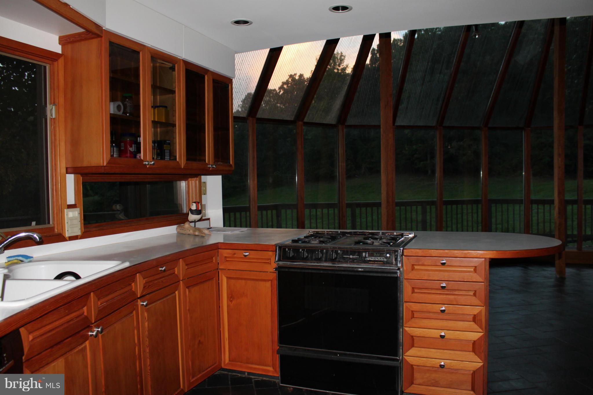 201 Hunters Road Washington, VA 22747 - Photo 6 of 30 Kitchen opens to vast living/dining area