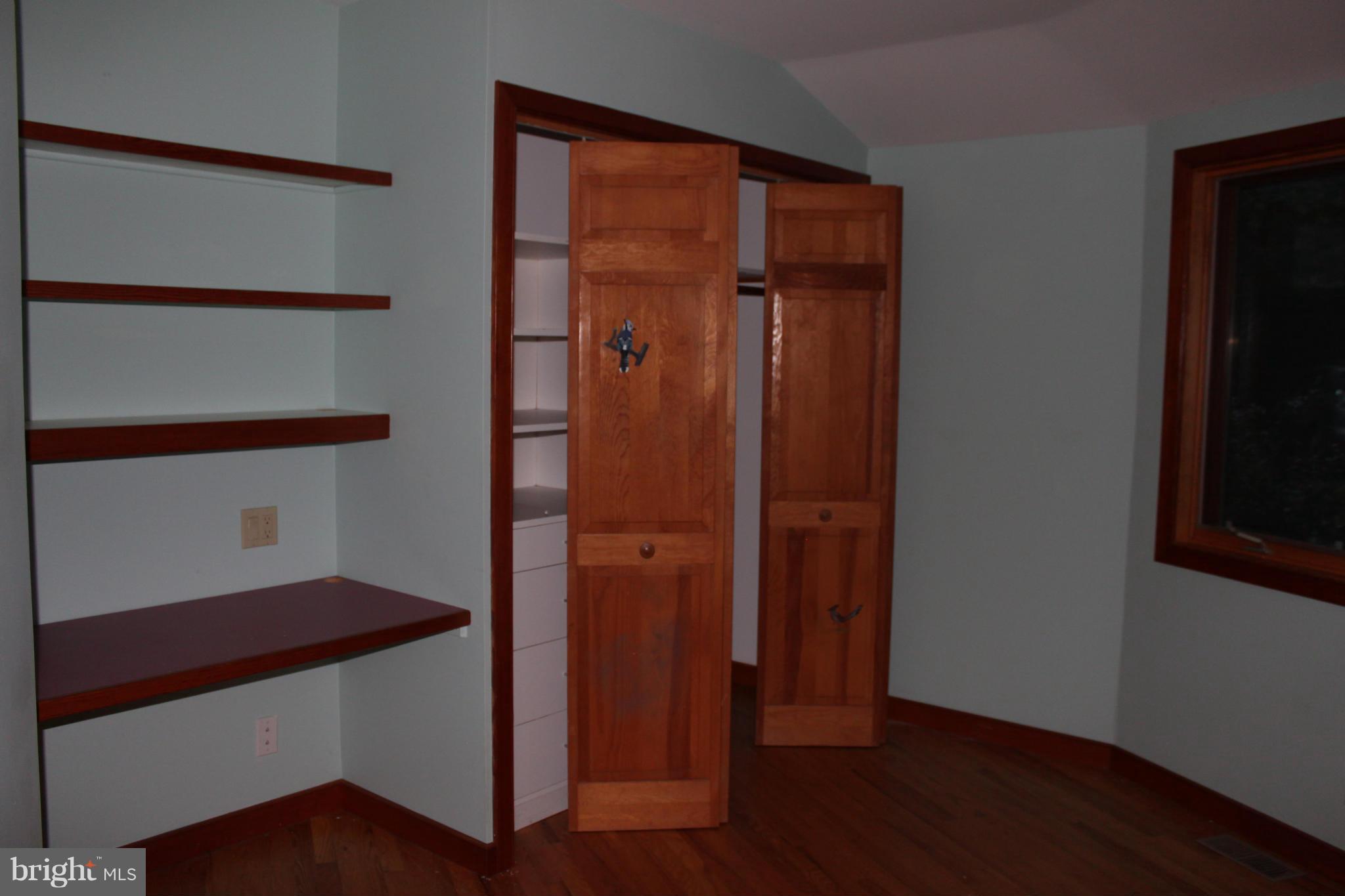 201 Hunters Road Washington, VA 22747 - Photo 10 of 30 2nd of 2 main level bedrooms