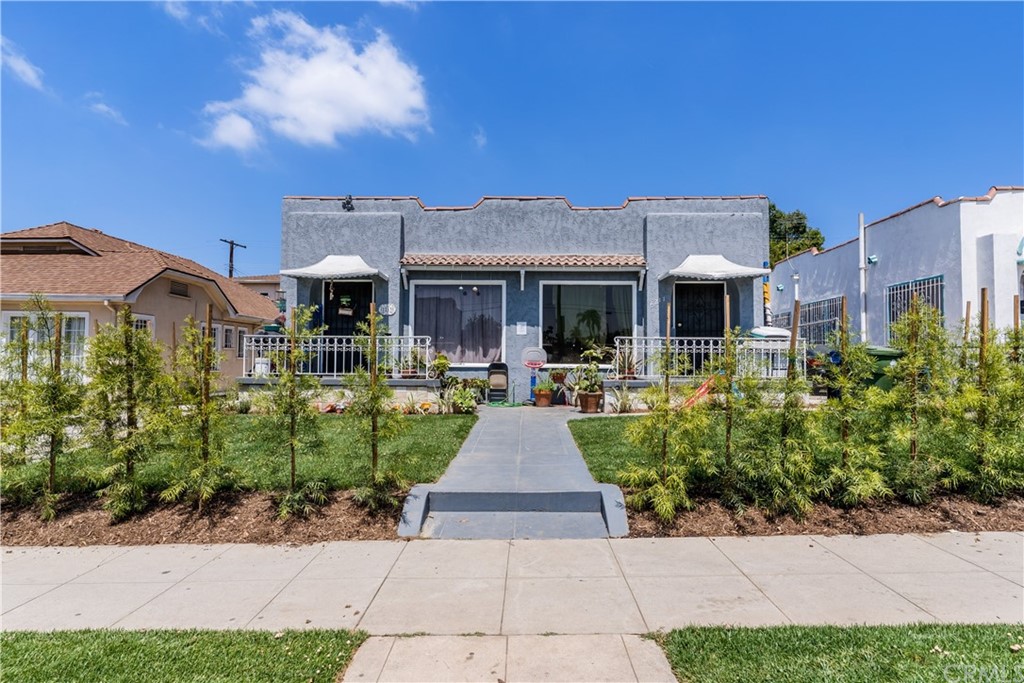 2211 South Bronson Avenue, Los Angeles, CA 90016 Compass