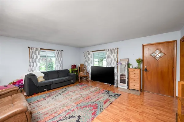 $249,900 | 430 Flower Street, Grove City, PA 16127