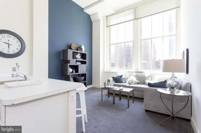 $1,525 | 2121-41 Market Street, Unit 202, Philadelphia, PA 19103