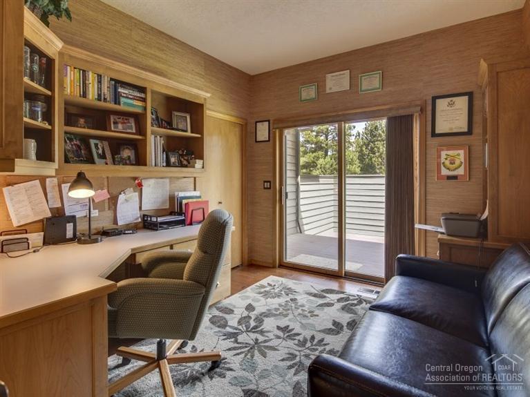 60388 Woodside Loop Bend, OR 97702 - Photo 9 of 25 Additional Photo