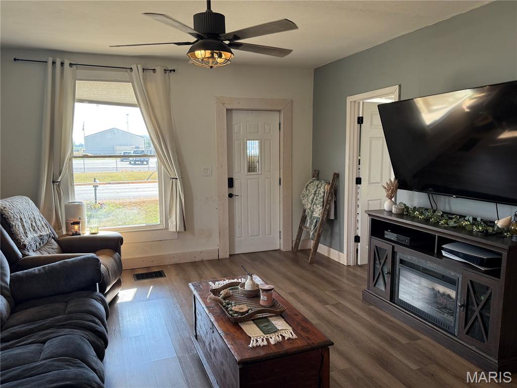 401 South A Street Vernon, IL 62892 - Photo 8 of 22