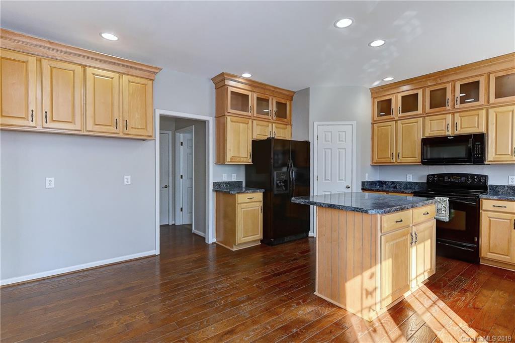 406 River Banks Road Matthews, NC 28105 - Photo 10 of 24 Gallery Image 10