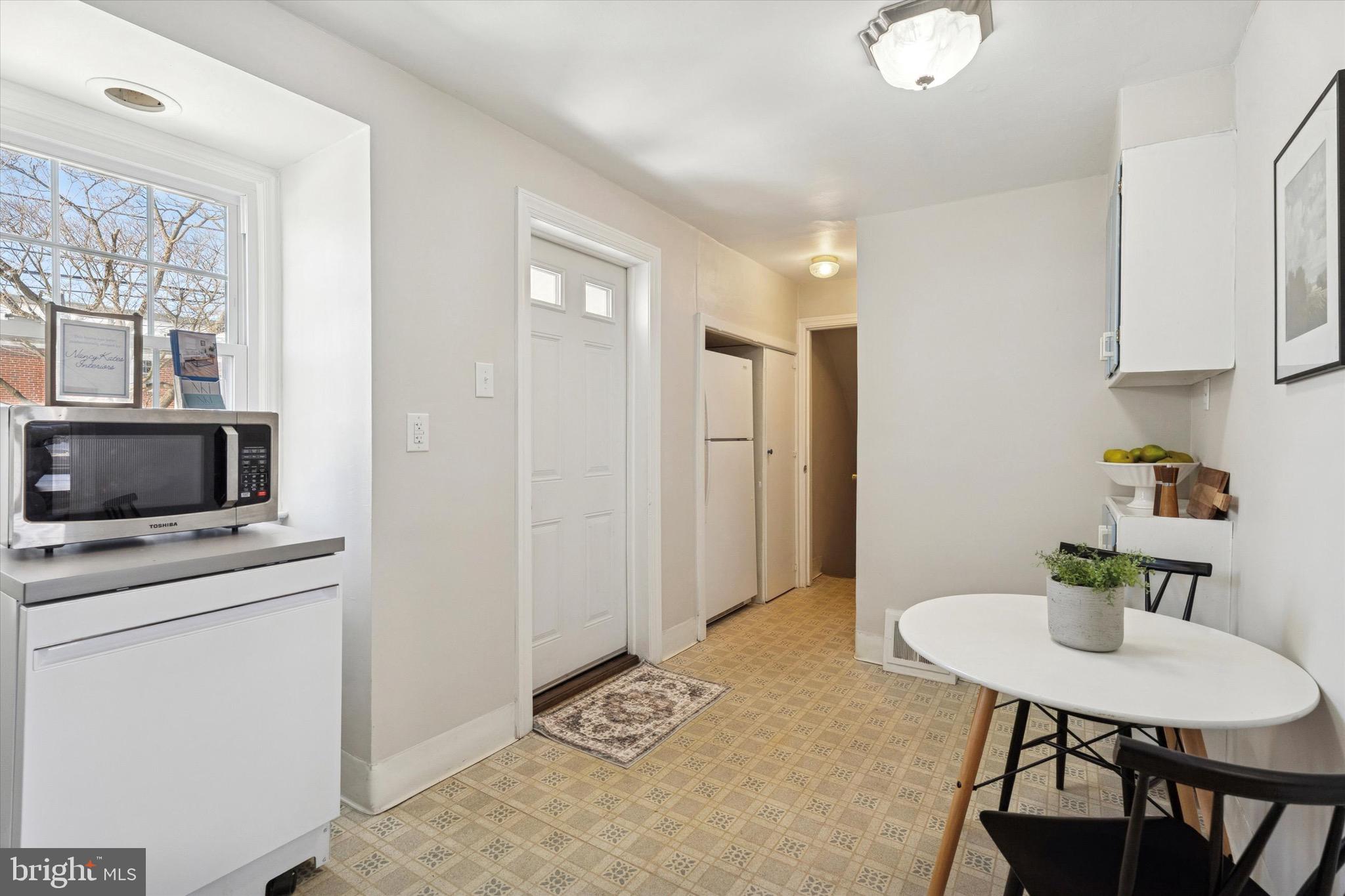 216 Brentwood Road Havertown, PA 19083 - Photo 8 of 26