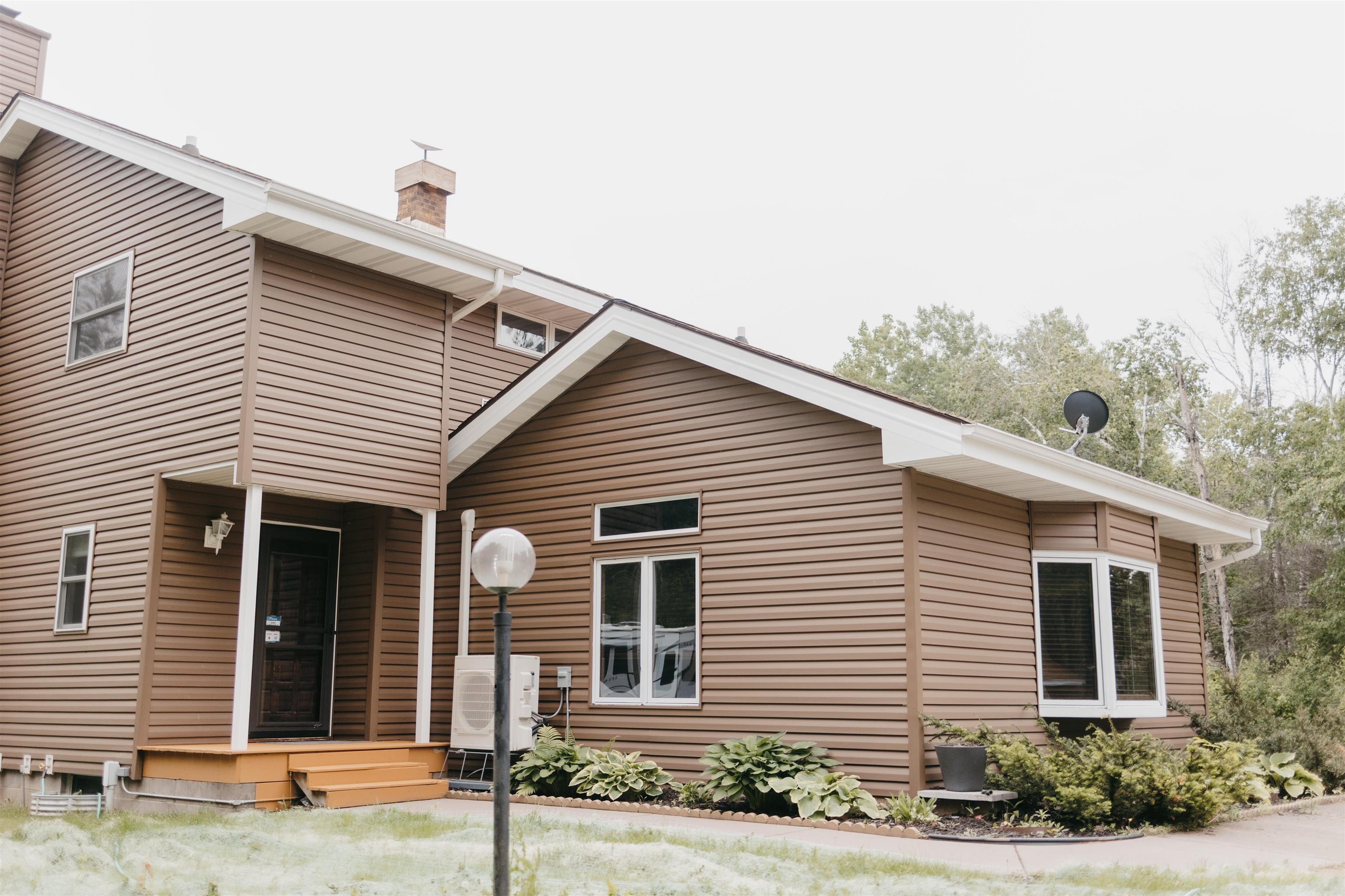 4182 Keith Road Superior, WI 54880 - Photo 2 of 39