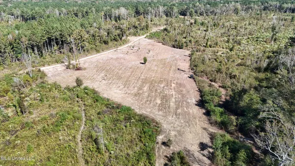 $775,000 | 1327 County Road, Philadelphia, MS 39350