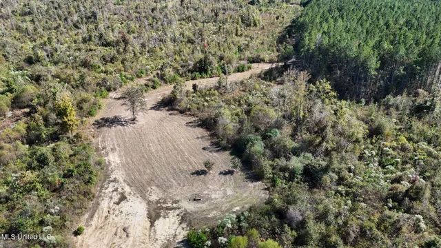 $775,000 | 1327 County Road, Philadelphia, MS 39350