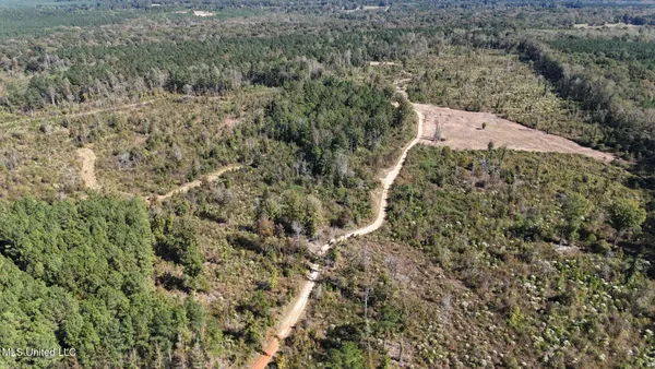 $775,000 | 1327 County Road, Philadelphia, MS 39350