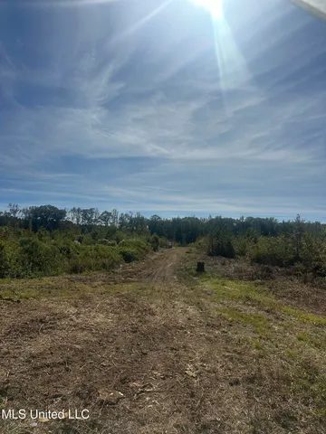 $775,000 | 1327 County Road, Philadelphia, MS 39350