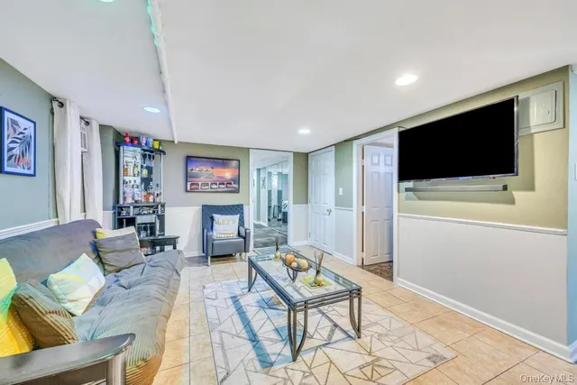 $1,199,999 | 213-16 102nd Avenue | Queens Village