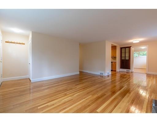 89 Wellesley Avenue Wellesley, MA 02482 - Photo 11 of 39