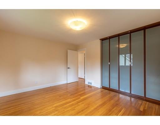 89 Wellesley Avenue Wellesley, MA 02482 - Photo 20 of 39