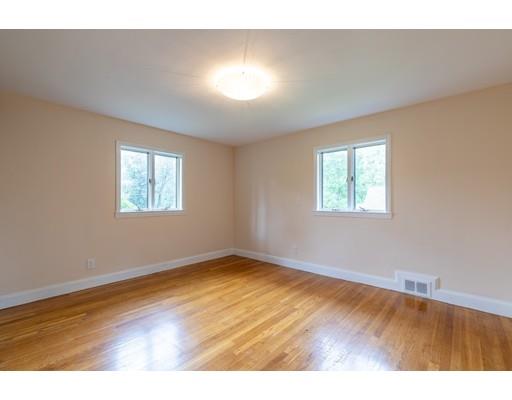 89 Wellesley Avenue Wellesley, MA 02482 - Photo 23 of 39