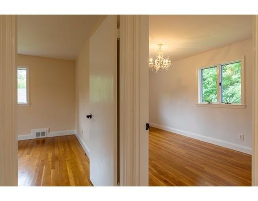 89 Wellesley Avenue Wellesley, MA 02482 - Photo 26 of 39