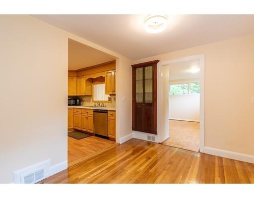 89 Wellesley Avenue Wellesley, MA 02482 - Photo 6 of 39