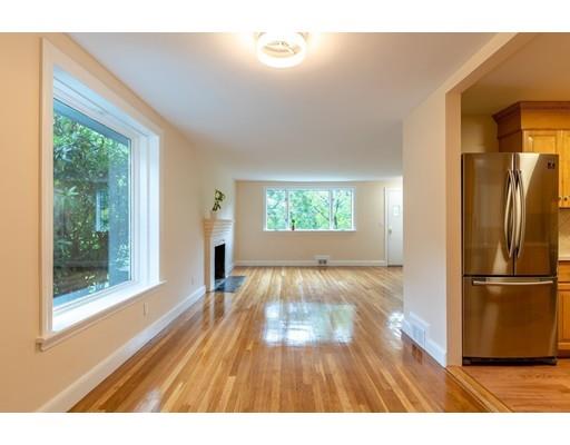89 Wellesley Avenue Wellesley, MA 02482 - Photo 7 of 39