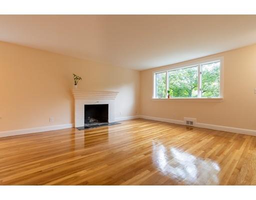 89 Wellesley Avenue Wellesley, MA 02482 - Photo 10 of 39