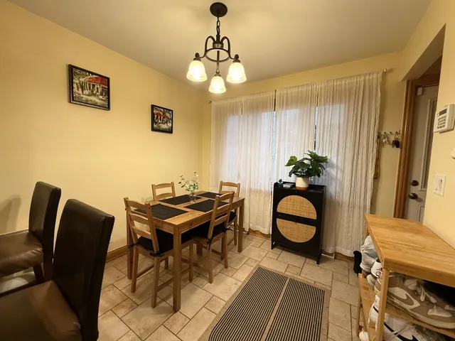 $460,000 | 4918 North Moody Avenue, Chicago, IL 60630