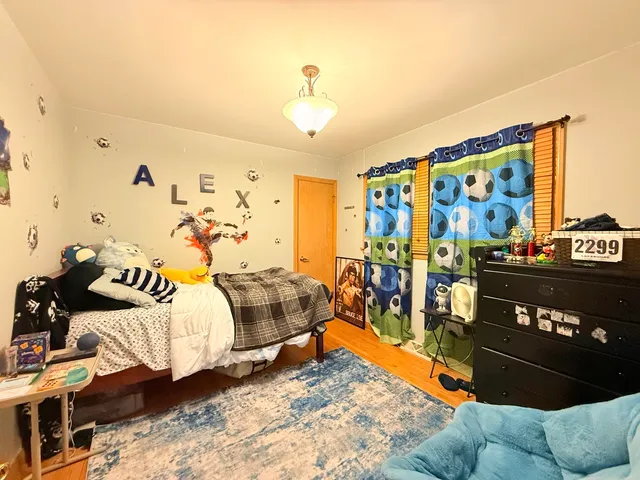 $460,000 | 4918 North Moody Avenue, Chicago, IL 60630