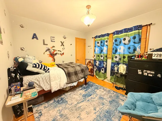 $460,000 | 4918 North Moody Avenue, Chicago, IL 60630