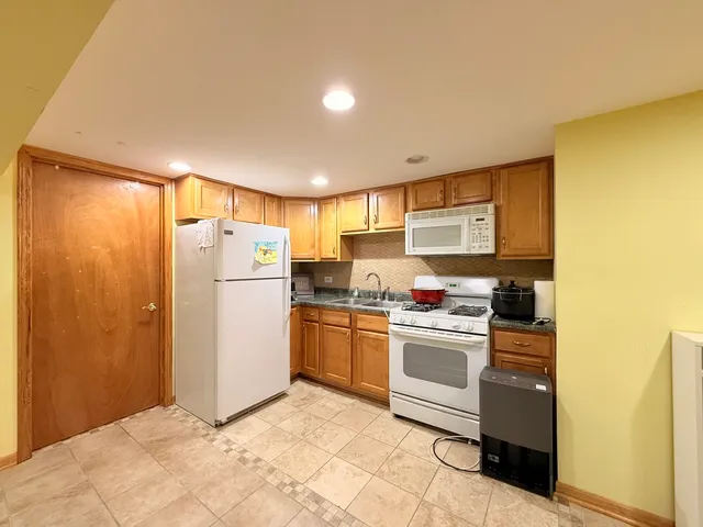 $460,000 | 4918 North Moody Avenue, Chicago, IL 60630