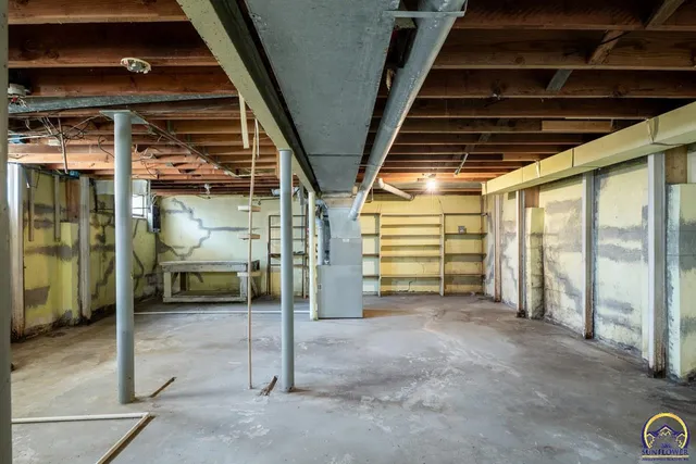 $104,900 | 2347 Southeast Pennsylvania Avenue, Topeka, KS 66605